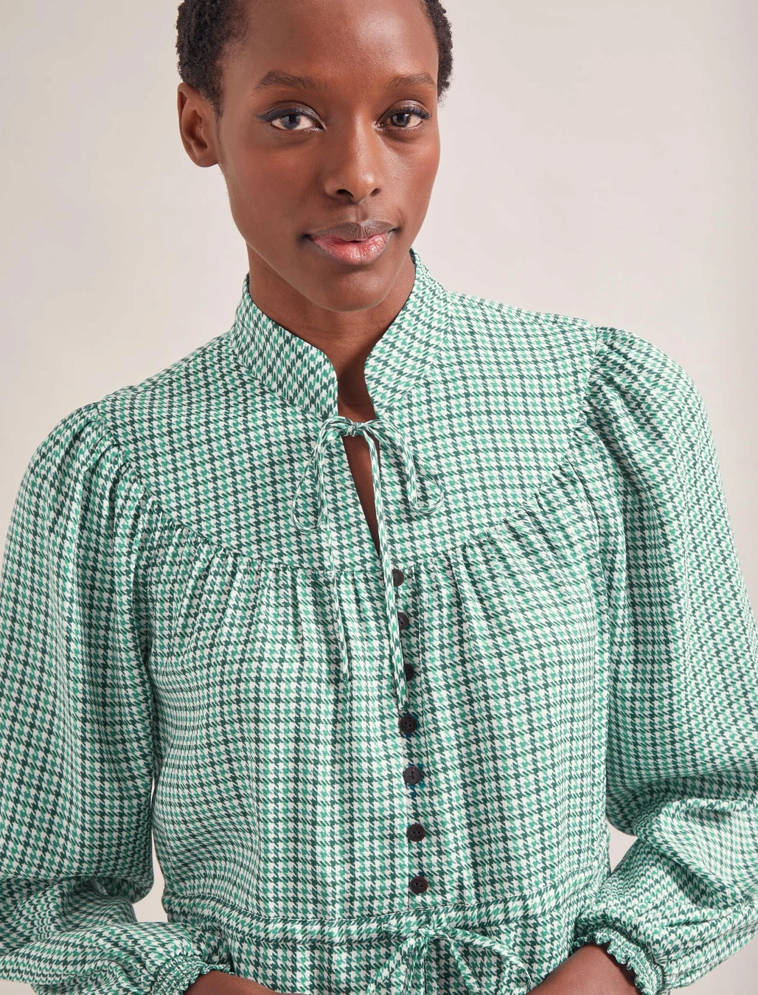 Zahra Midi Dress - Ecru Green Houndstooth Print 2 Zahra Midi Dress - Ecru Green Houndstooth Print - Image 2