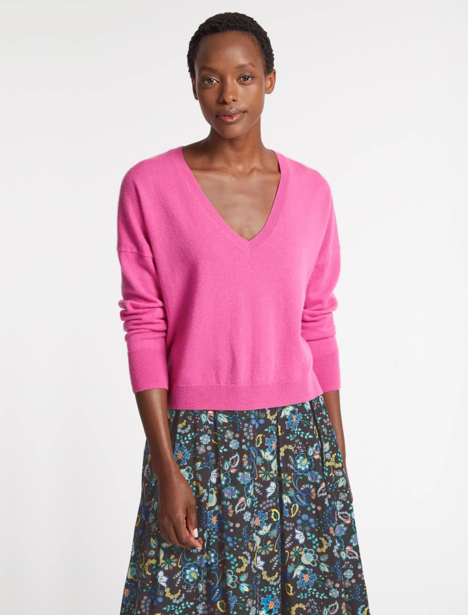 Joely Cashmere Curved Hem Boxy Jumper - Hot Pink 1 Joely Cashmere Curved Hem Boxy Jumper - Hot Pink