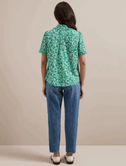 Pippi Cotton Blend Blouse - Mid Green Blossom Print -CEFINN Shop SU24 B159 PIPPI MIDGREENBLOSSOMPRINT LS 1278