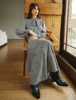 Elspeth Maxi Dress - Ecru Black Trellis Print